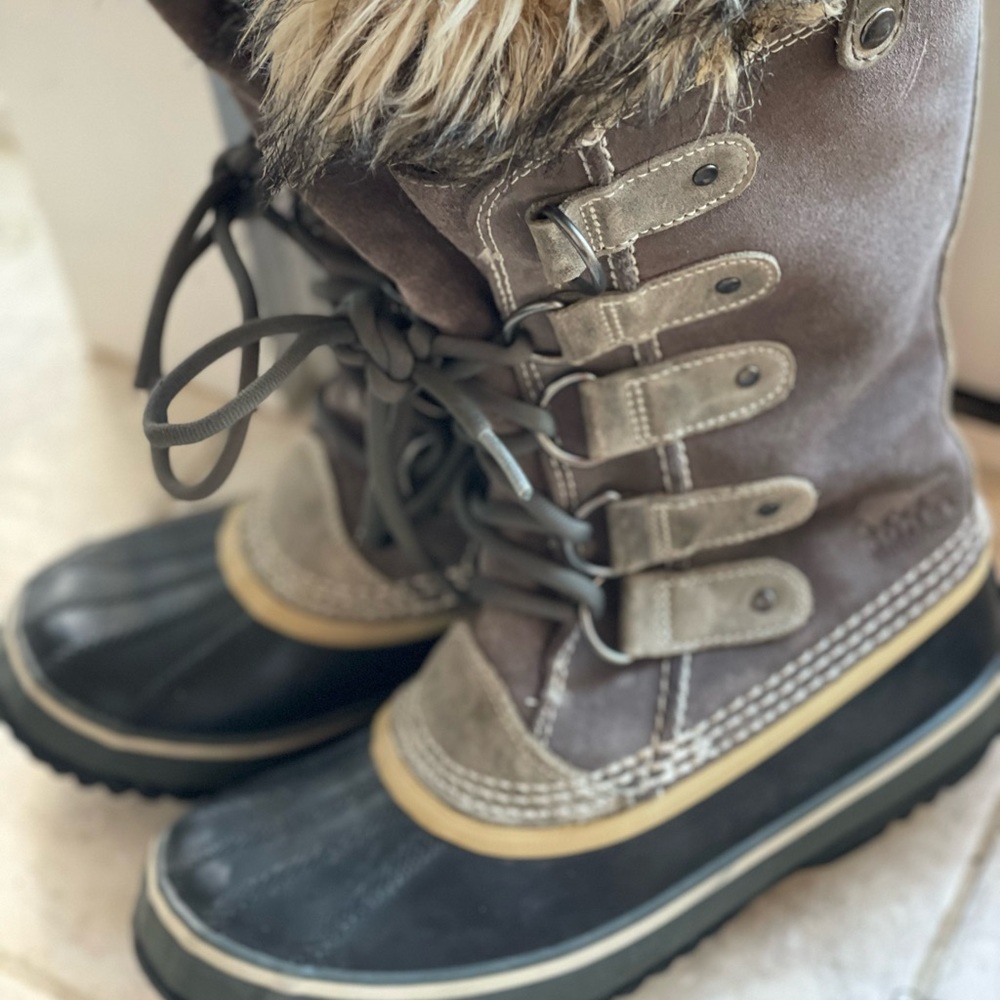 Womans sorel winter boots
